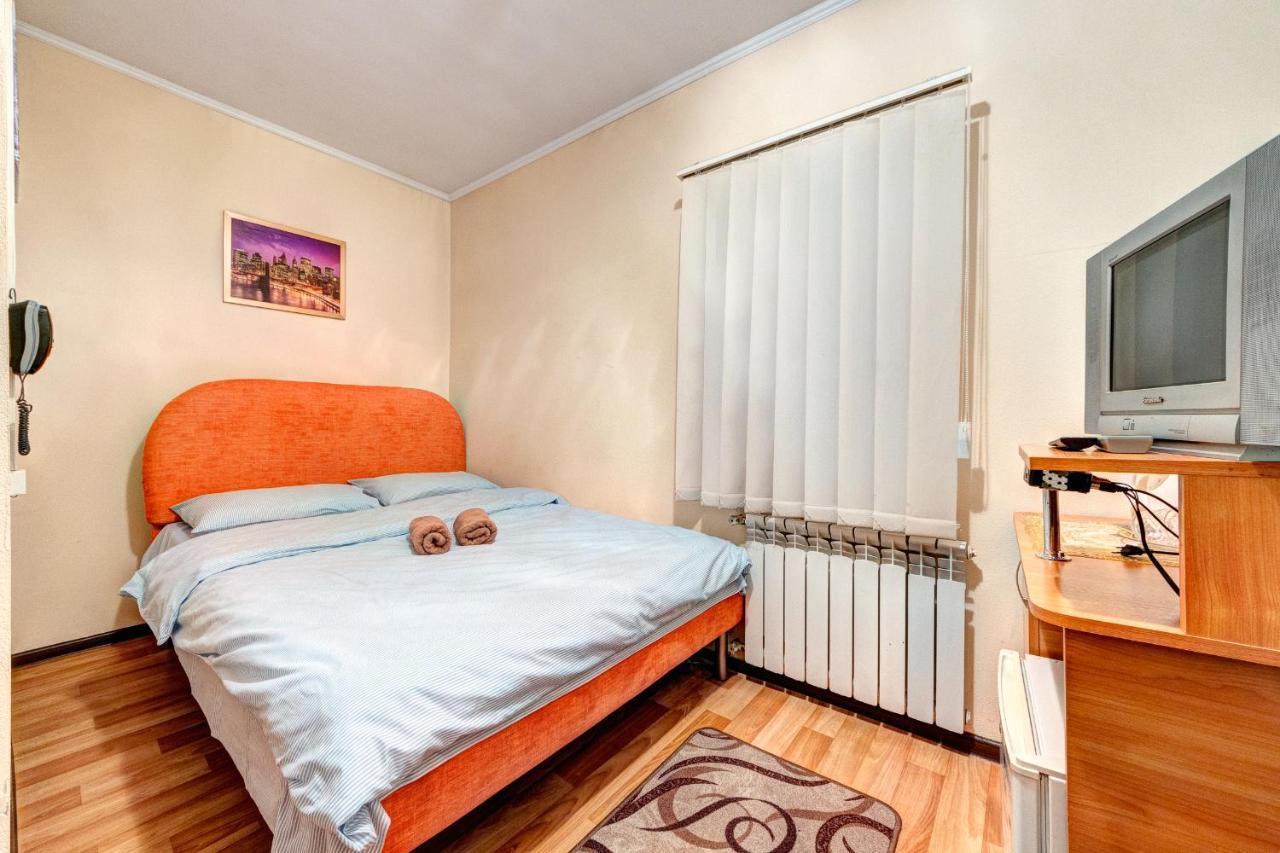 Hotel Zvezda Kiev Luaran gambar