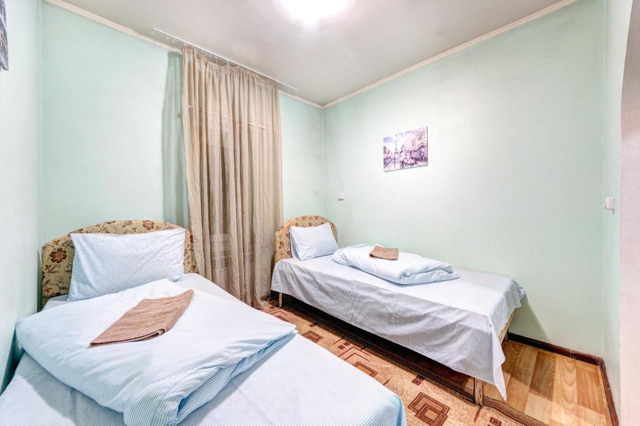 Hotel Zvezda Kiev Luaran gambar