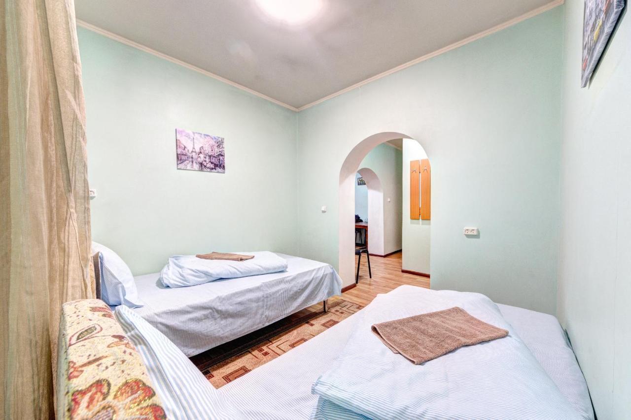 Hotel Zvezda Kiev Luaran gambar